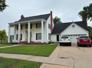 1019 S Kansas Ave, Cherokee, OK 73728