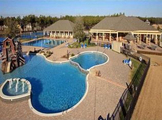 107 Concert Ct, Freeport, FL 32439