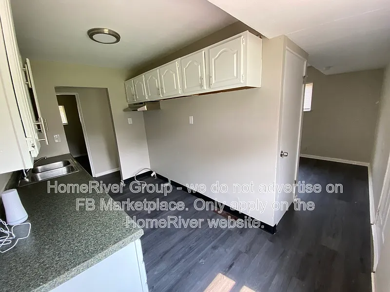 3 bed, 1.0 bath, 873 sqft, $1,450 — Photo 2