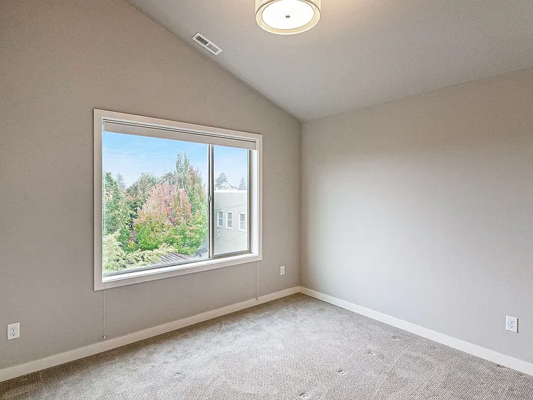 953 N Skidmore St — Photo 14