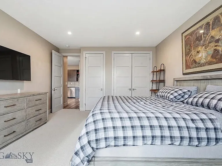 7511 Highnoon Way — Photo 12