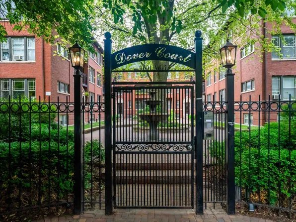 Dover, 4601 N Dover St APT 3, Chicago, IL 60640