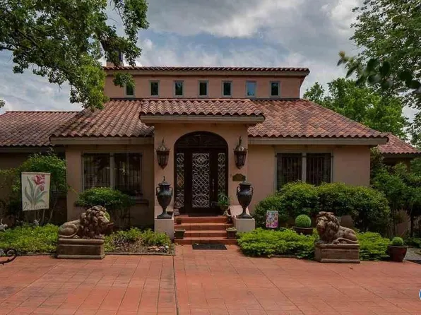 2700 Churchill Dr SE, Huntsville, AL 35801