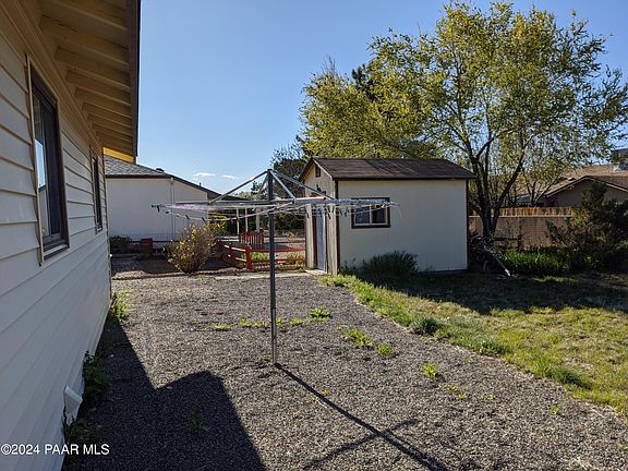 4th image of 4924 N Spring Dr