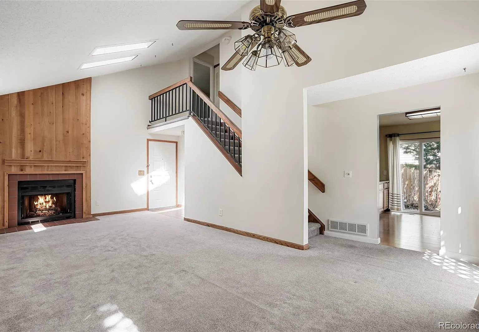 3 bed, 2.5 bath, 1344 sqft, $2,500 — Photo 3