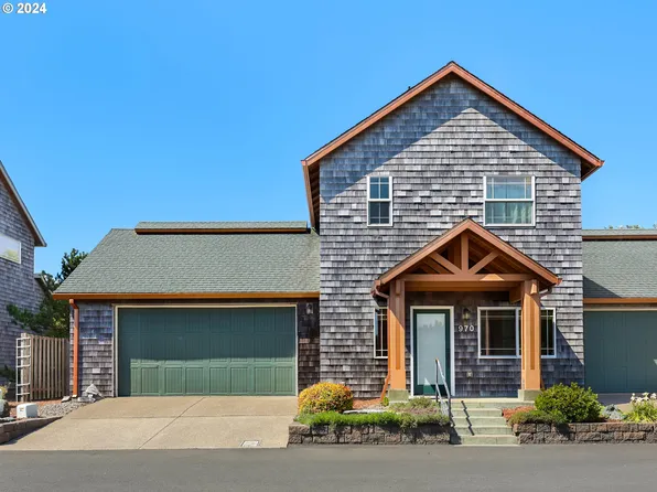 970 Pansy Ct, Rockaway Beach, OR 97136