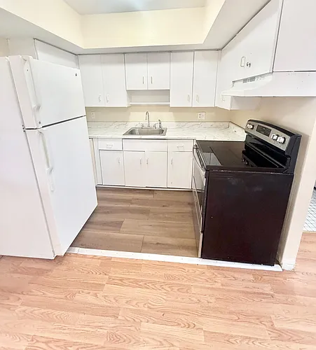 75 Fairview Ave #D Photo 1