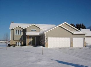 512 Elena Ln, Saint Joseph, MN 56374