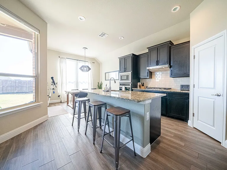 3623 Rolling Meadows Dr — Photo 10