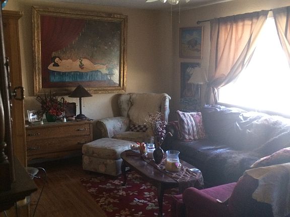 Spacious living room.