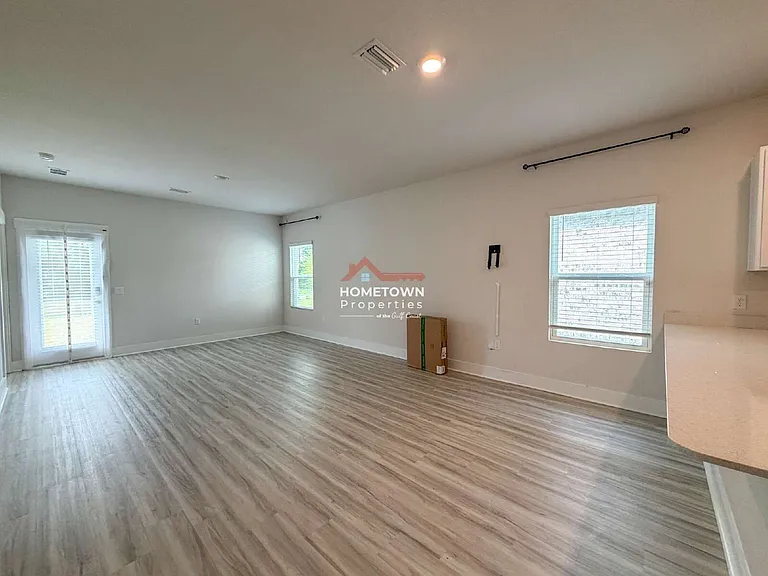 9899 Starling Dr — Photo 8