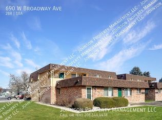 690 W Broadway Ave, Meridian, ID 83642