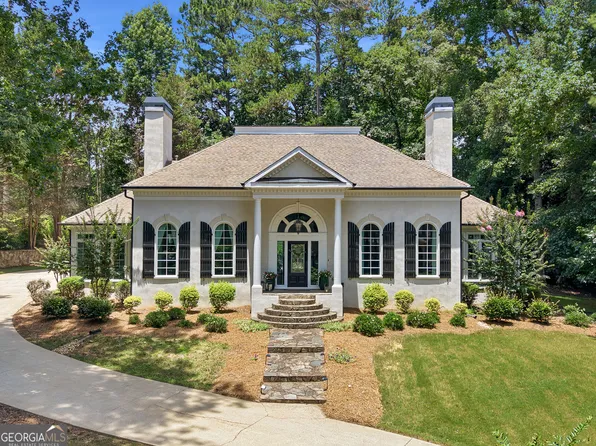 180 Pebble Beach Dr, Fayetteville, GA 30215
