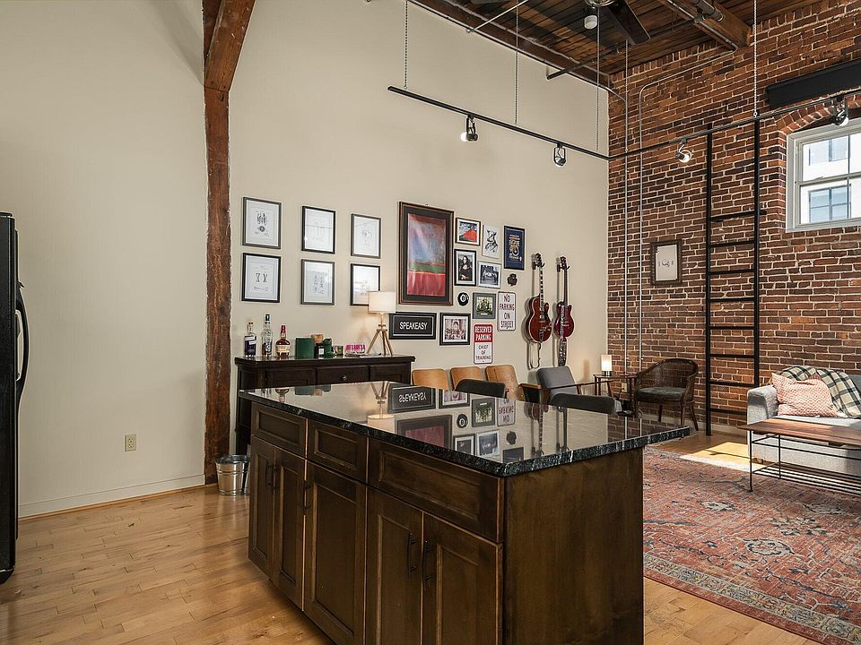 1st image of 222 Bolivar St #225