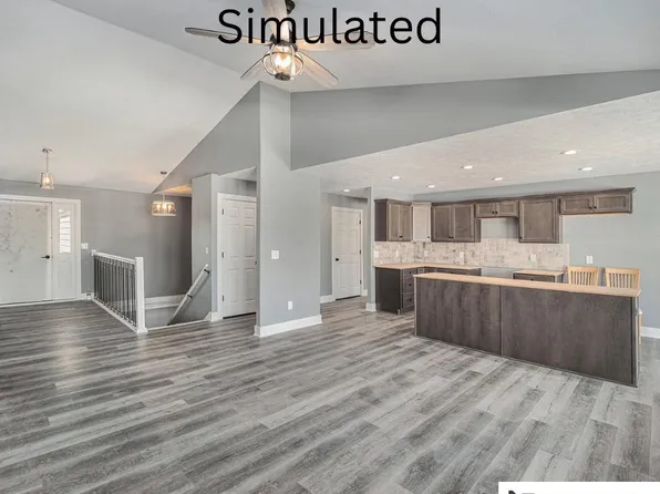 1744 NW 55th St, Lincoln, NE 68528