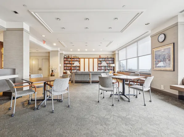 300 East 40th Street 6X image 15 of 16