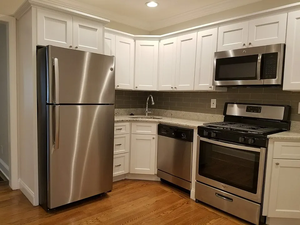 14 Townsend St #6
