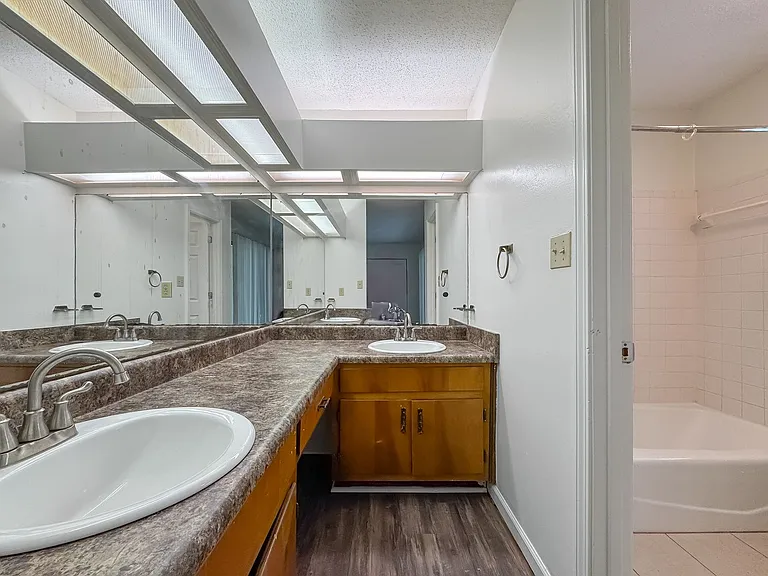 3735 Donovan Dr #A — Photo 24