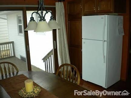 Another view of breakfast nook