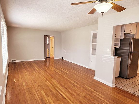 5th image of 1247 E Bennett St