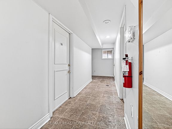 5th image of 454 Donlands Ave #R2