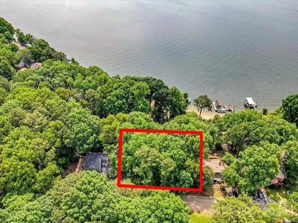 2063 Marquesas Ave, Tega Cay, SC 29708