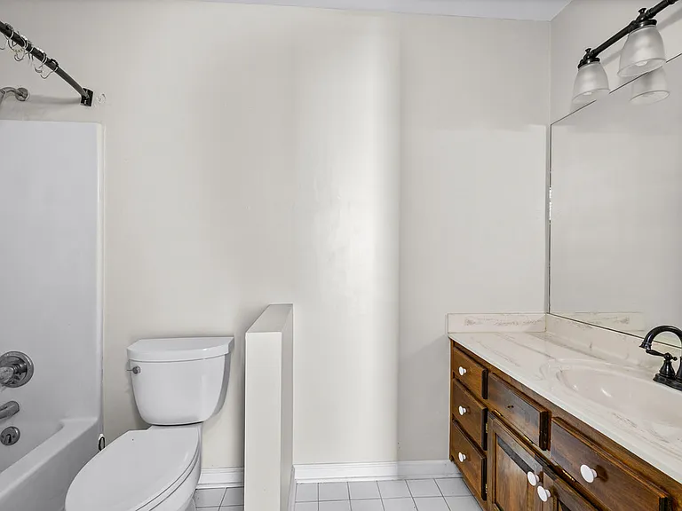 253 Jackson St — Photo 9