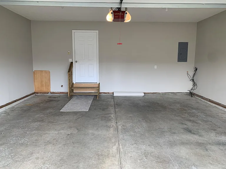 2-Car Garage
