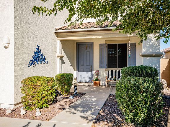 5th image of 15848 W Poinsettia Dr