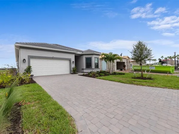 4821 LONG POINT RUN, LAKEWOOD RANCH, FL 34211