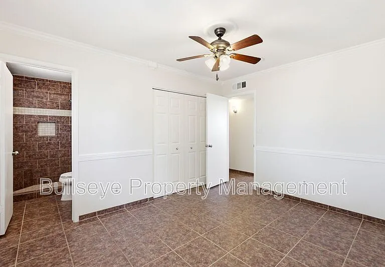 250 E Park Ave — Photo 24