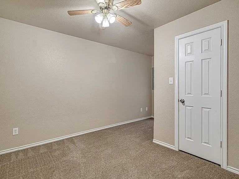 116 Honey Bee Dr #116 — Photo 21