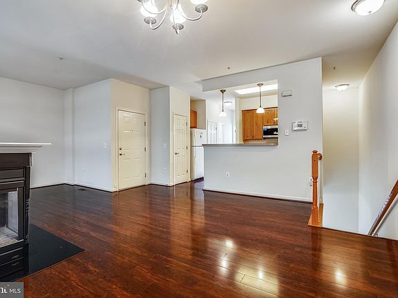 5th image of 1859 Cedar Cove Way #101