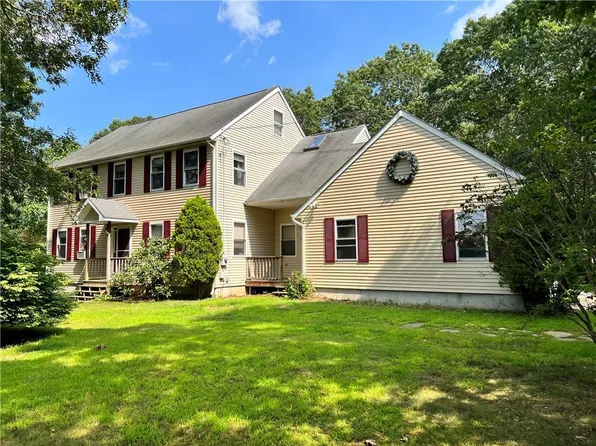 27 Greenridge Ct, West Greenwich, RI 02817