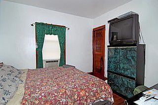 5th image of 625 N Lorel Ave