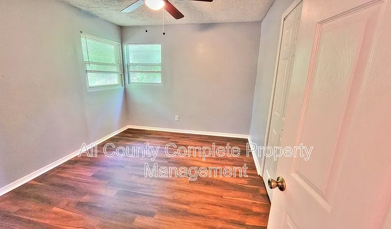 9348 Culpeper Ave — Photo 16