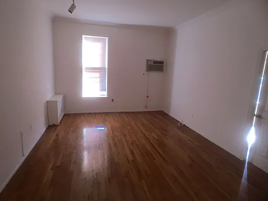 Rented by Sheila M Apfel, LREB | media 21