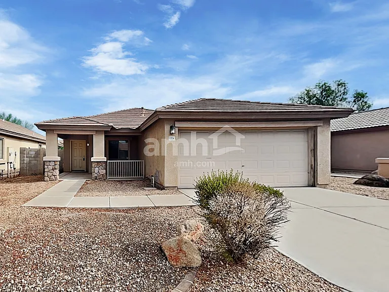 5354 W Jessica Ln — Photo 1