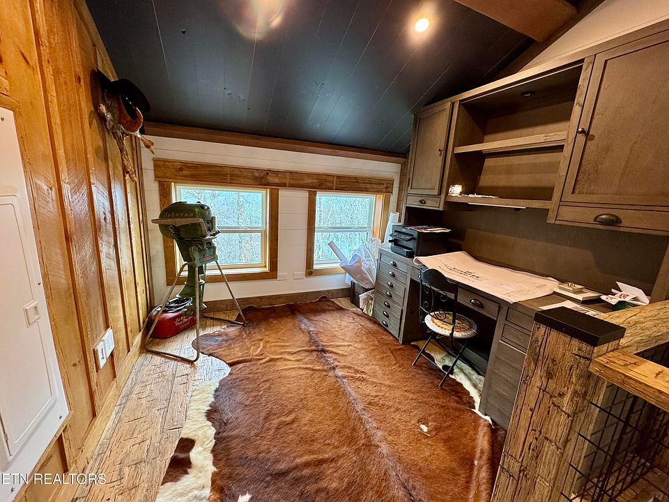 58th image of 550 Steer Creek Rd