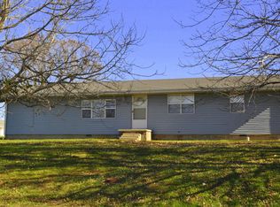 460 N Meadow Ln, Bolivar, MO 65613