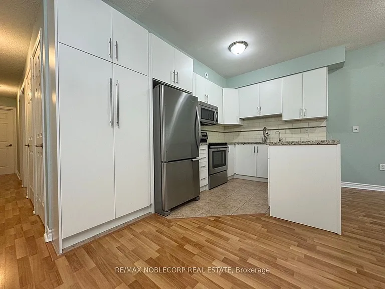 36 Gibson Ave #18 — Photo 4