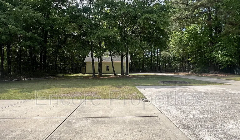 8112 Stillbreeze Dr — Photo 17