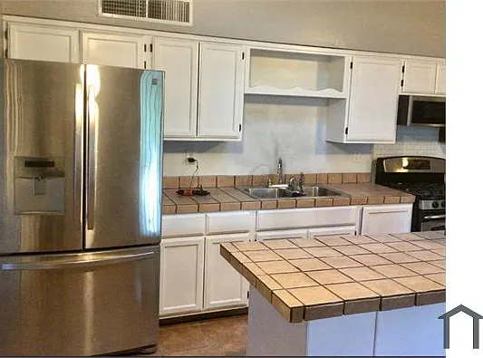 254 W Mossman Rd — Photo 6
