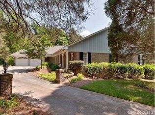 3837 Foxridge Rd, Charlotte, NC 28226