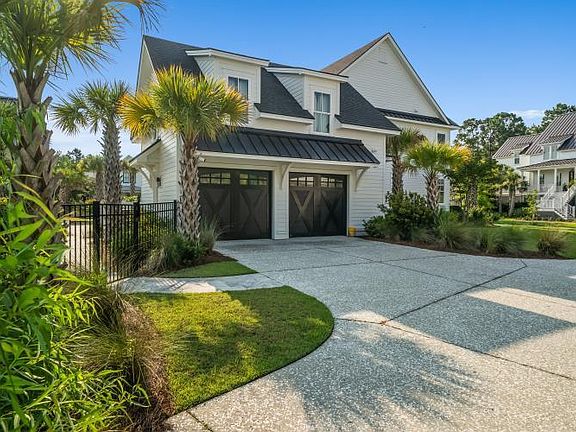 3rd image of 201 Black Powder Ln
