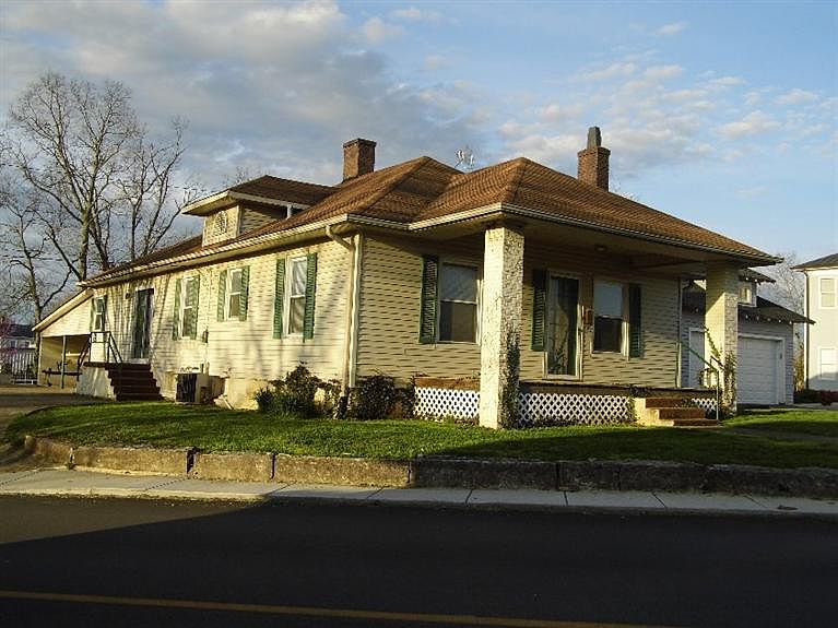 1st image of 484 Price Ave