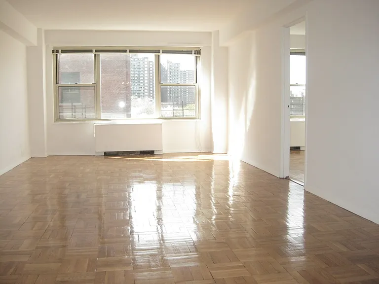 10740 Queens Blvd #4E — Photo 22