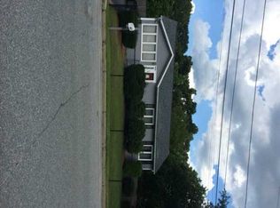 38 Lockwood St, Warwick, RI 02889