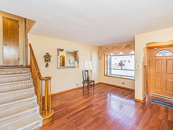 3rd image of 7825 W 66th Pl