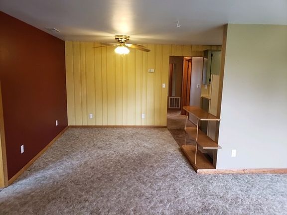 5th image of 8734 E 1050th Ave
